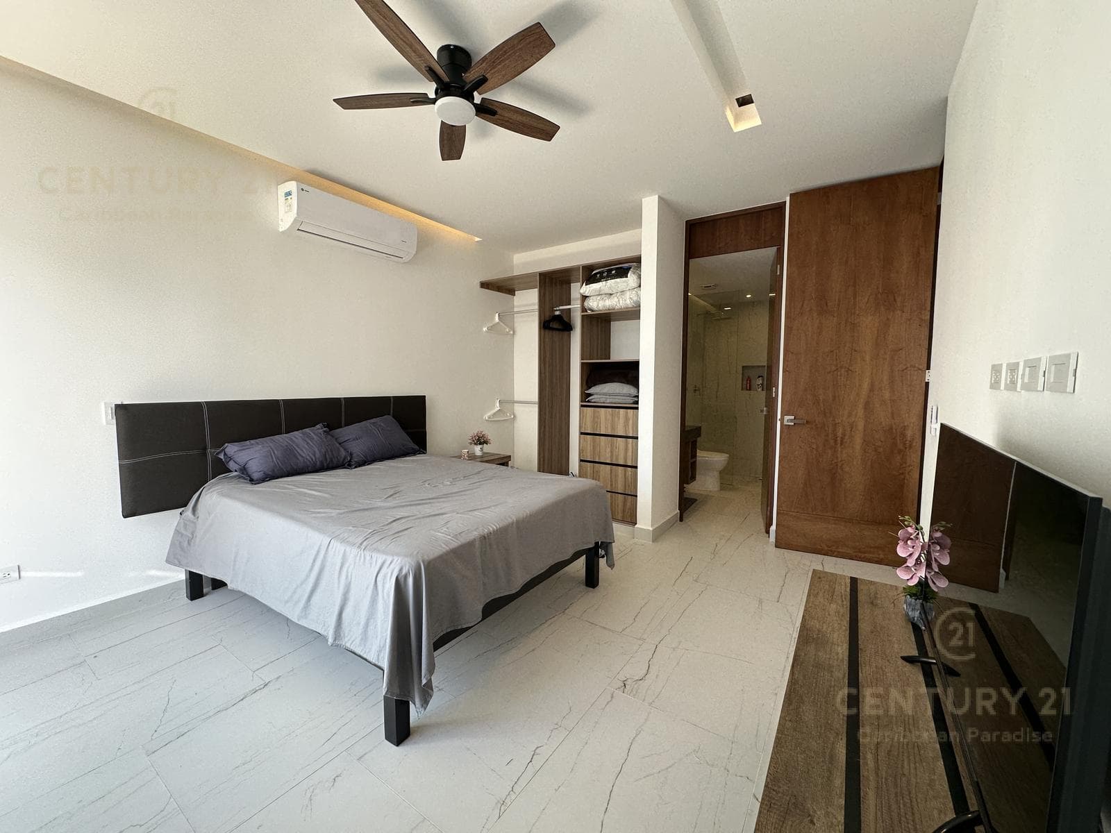 For Sale: New 1-Bedroom Condo on 5th Avenue, Playa del Carmen P4109