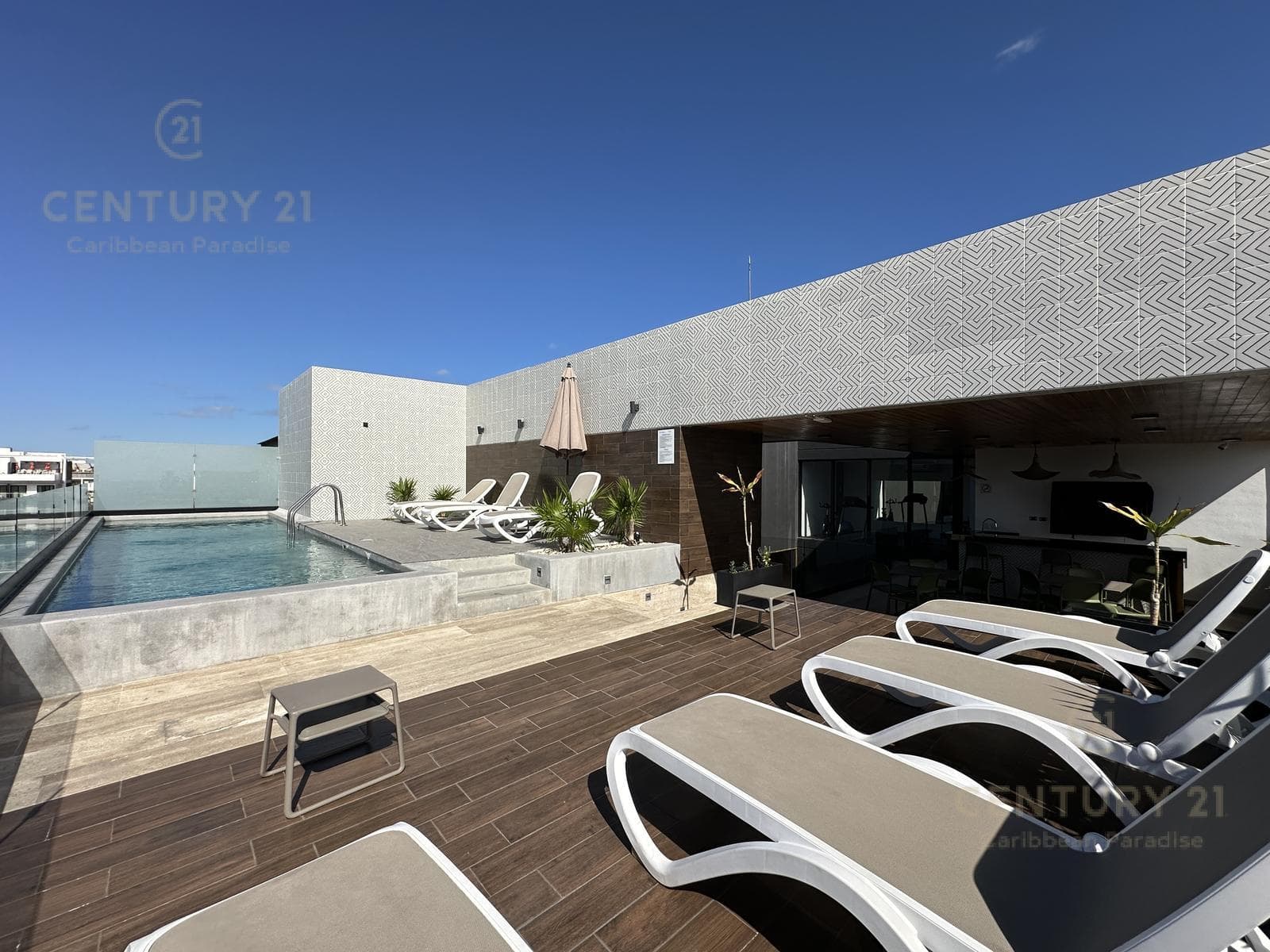For Sale: New 1-Bedroom Condo on 5th Avenue, Playa del Carmen P4109
