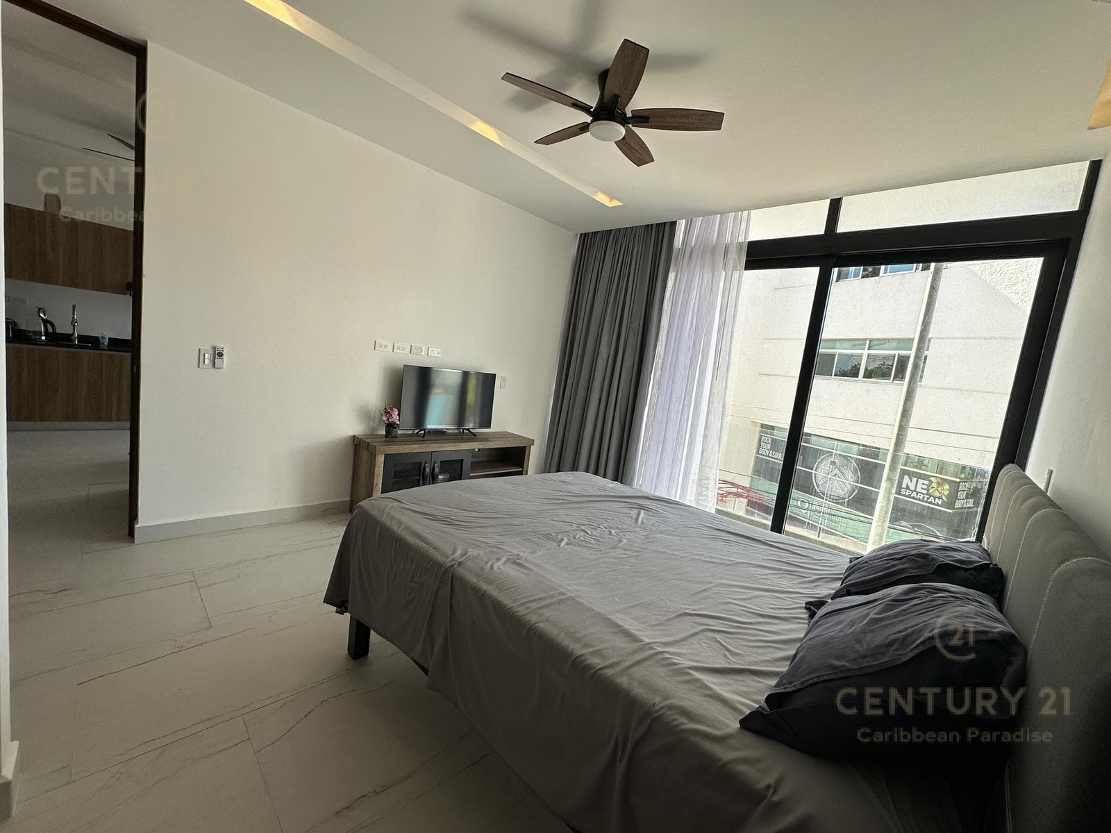For Sale: New 1-Bedroom Condo on 5th Avenue, Playa del Carmen P4109