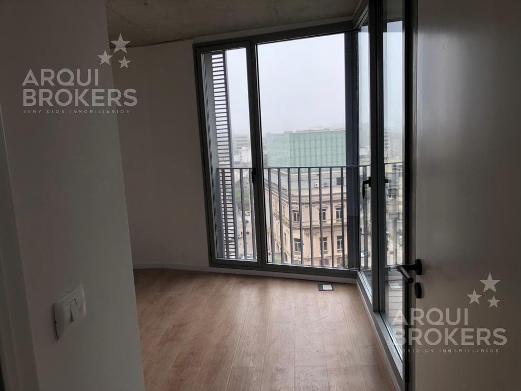1-bedroom apartment for sale with rental income in Centro.
