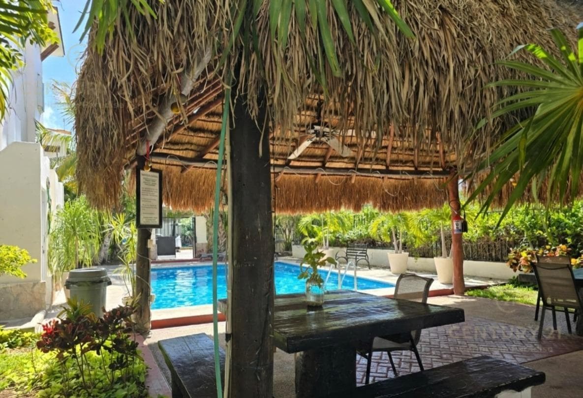 2-bedroom furnished apartment for rent. Privada Morell, Playa del Carmen P4116