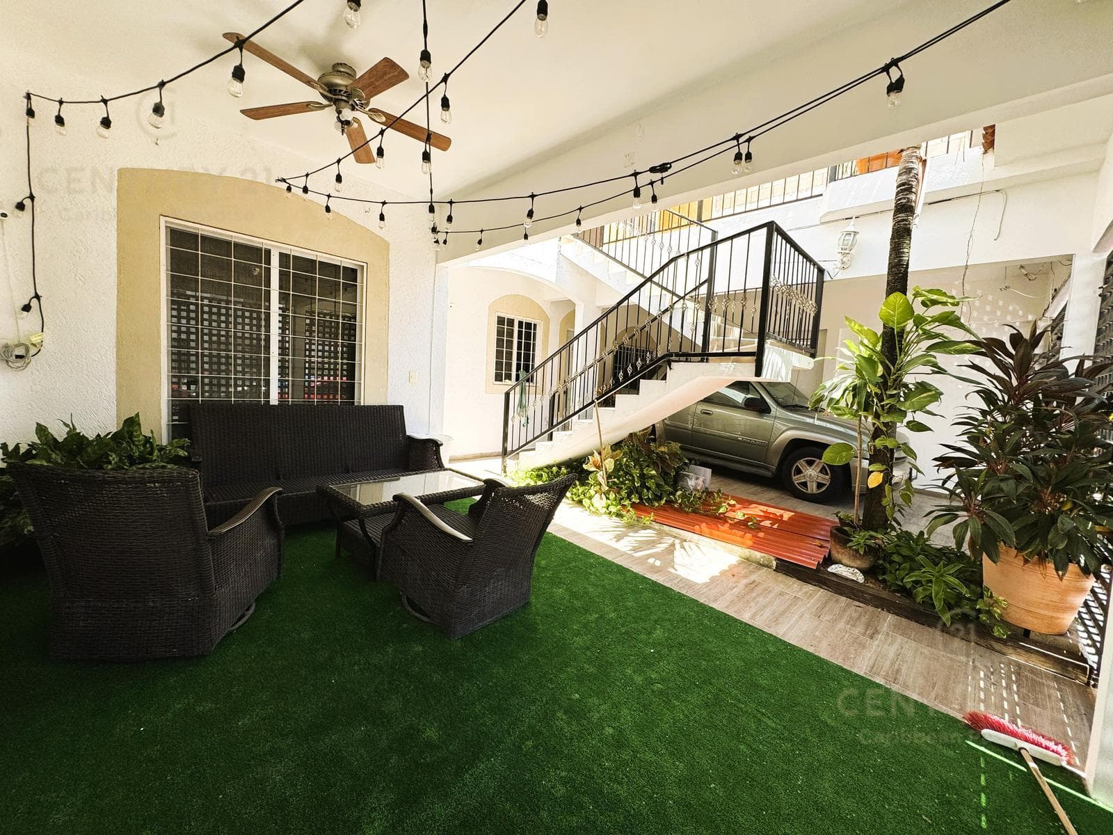 Spacious 6-Bedroom Tuscan-Style House on Chemuyil Avenue, Playa del Carmen P4117