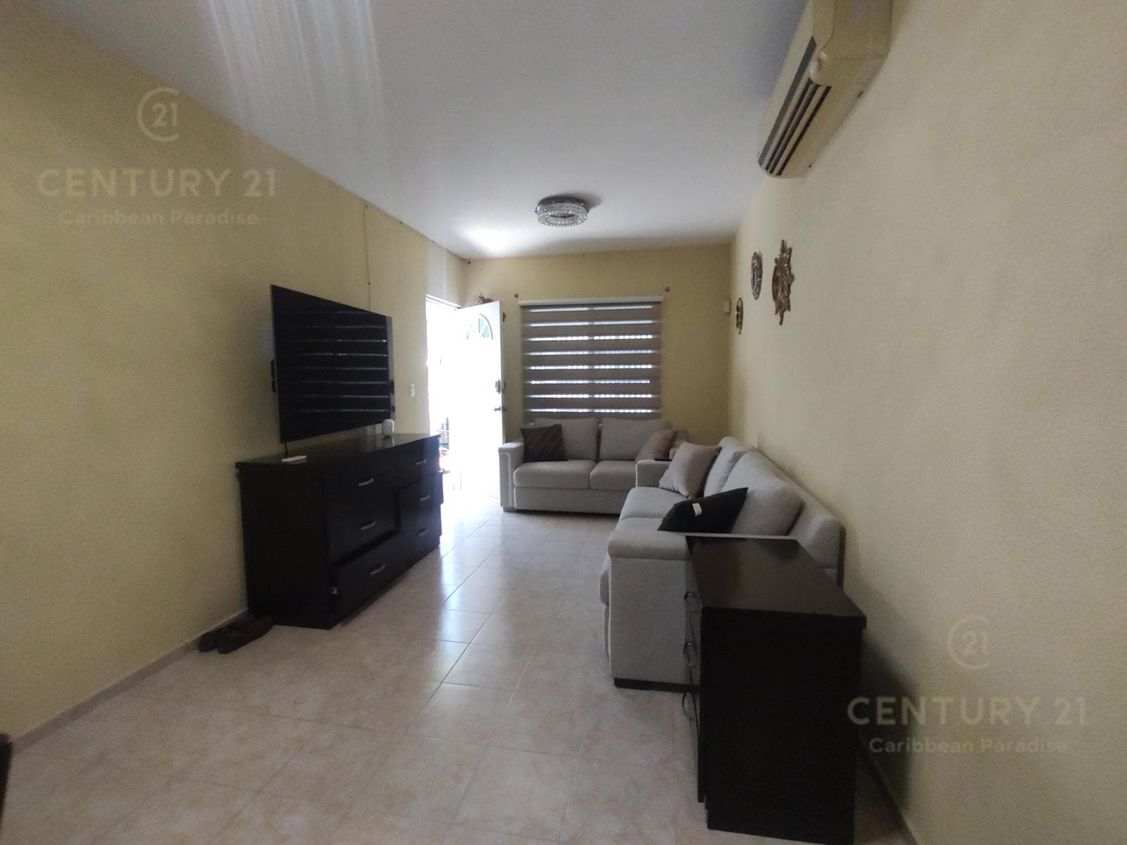 Spacious 6-Bedroom Tuscan-Style House on Chemuyil Avenue, Playa del Carmen P4117