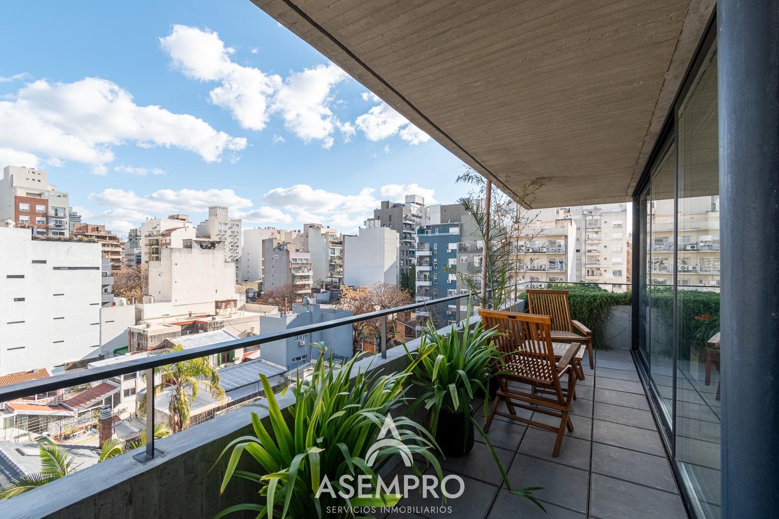 Spectacular 2-Room Apartment with a Balcony and Panoramic View in Villa Urquiza