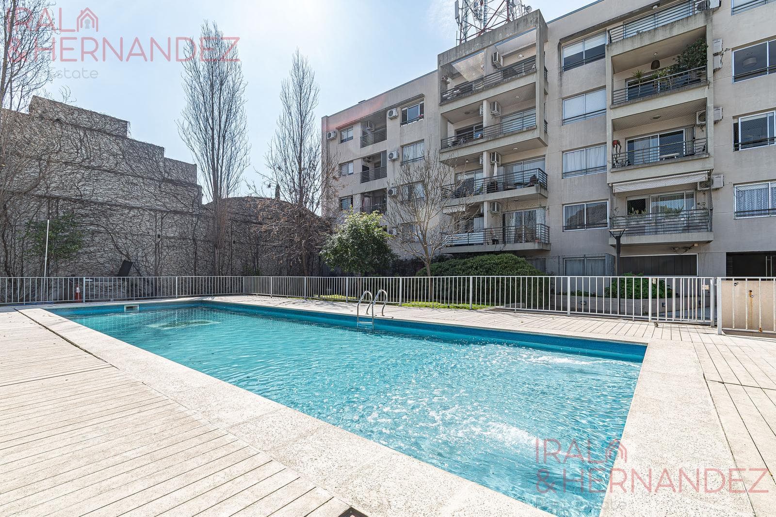 For Sale: Studio Apartment in Villa Urquiza with Garage