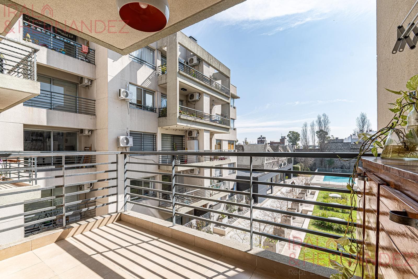 For Sale: Studio Apartment in Villa Urquiza with Garage