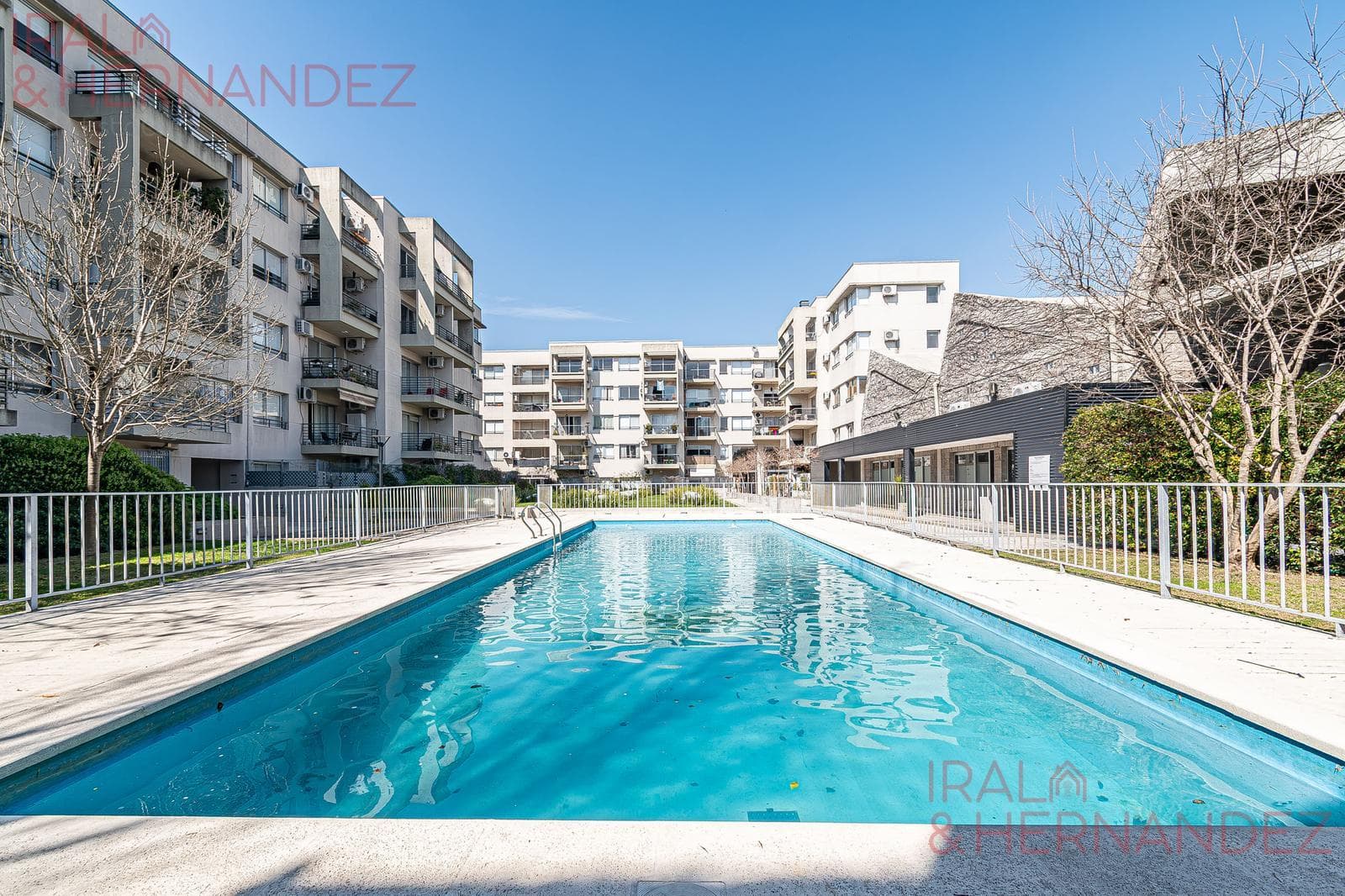For Sale: Studio Apartment in Villa Urquiza with Garage