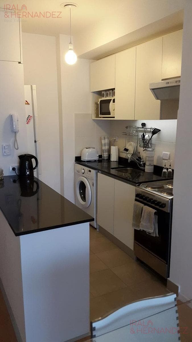 Spacious studio apartment for sale in Villa Urquiza with a garage