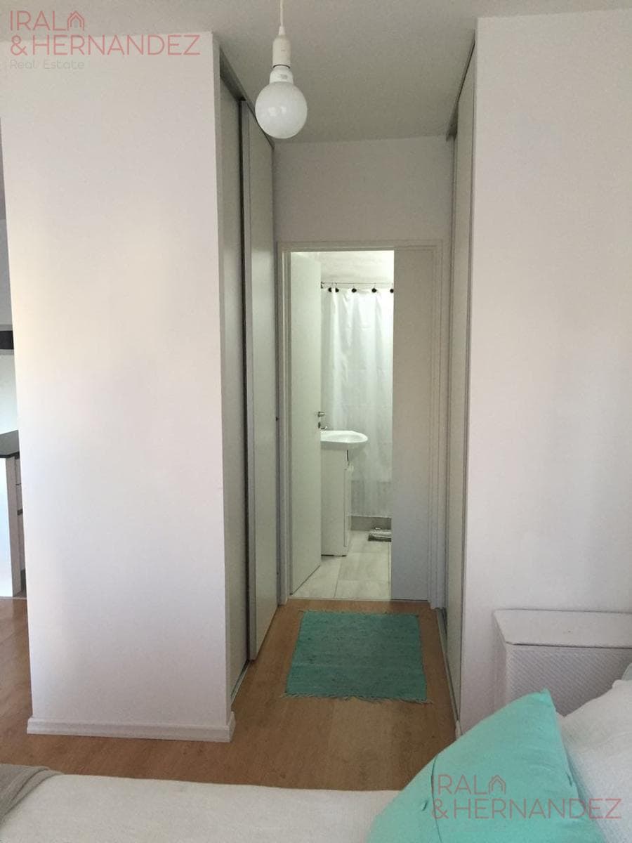 Spacious studio apartment for sale in Villa Urquiza with a garage
