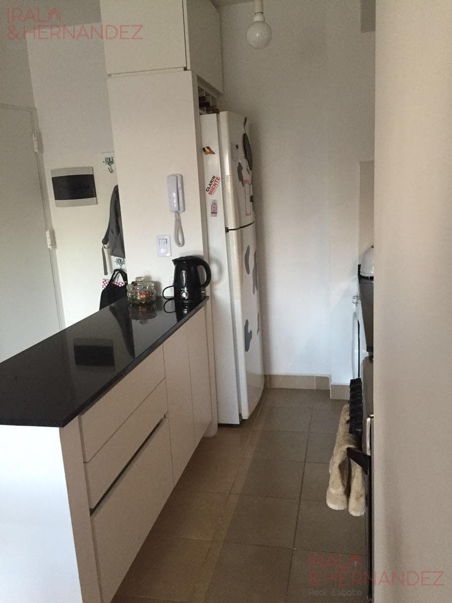 Spacious studio apartment for sale in Villa Urquiza with a garage