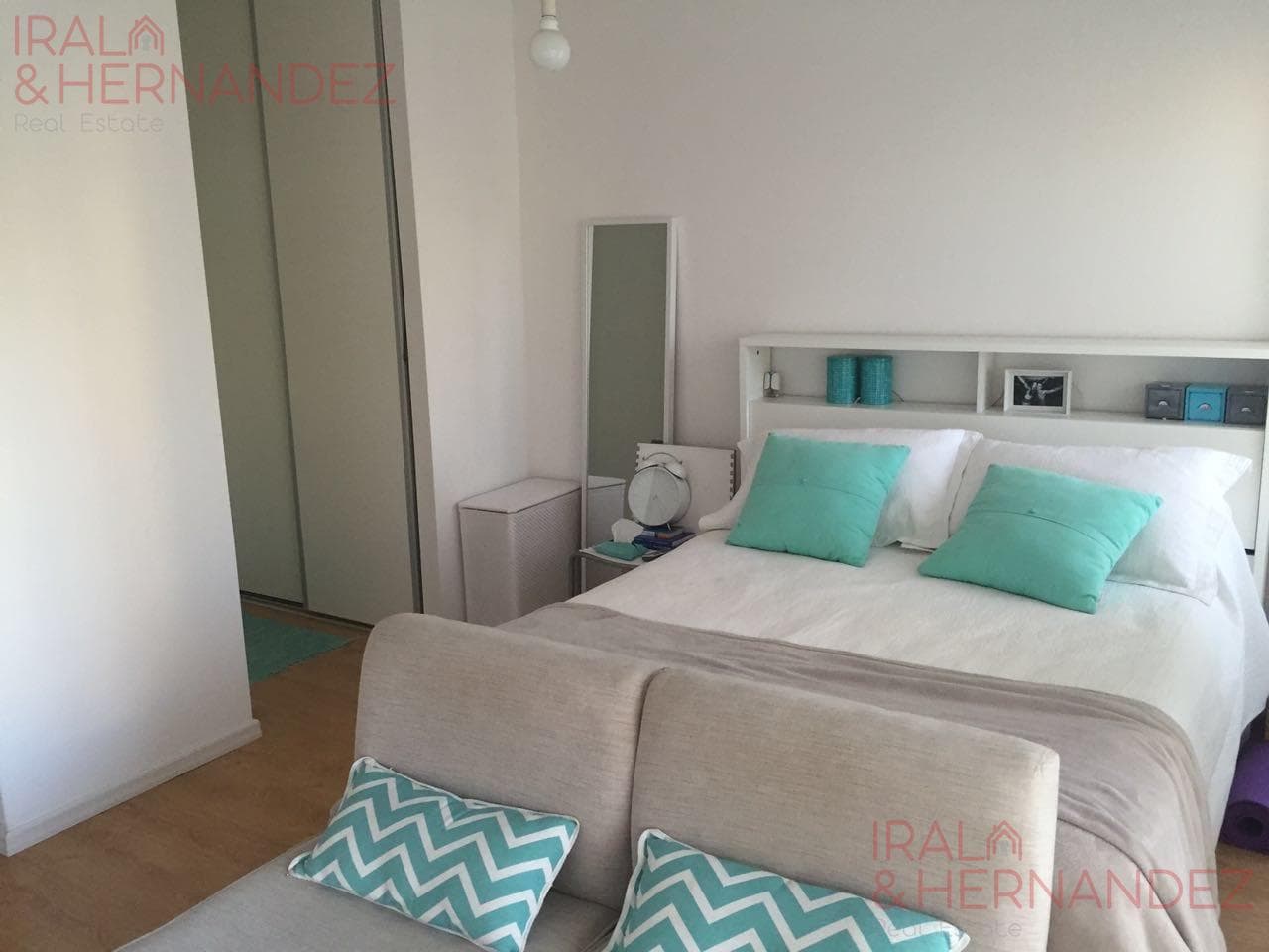 Spacious studio apartment for sale in Villa Urquiza with a garage