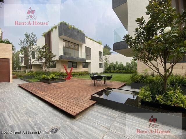 House for Sale on Avenida Prolongación Cuajimalpa de Morelos, Cuajimalpa 25-652 GIS