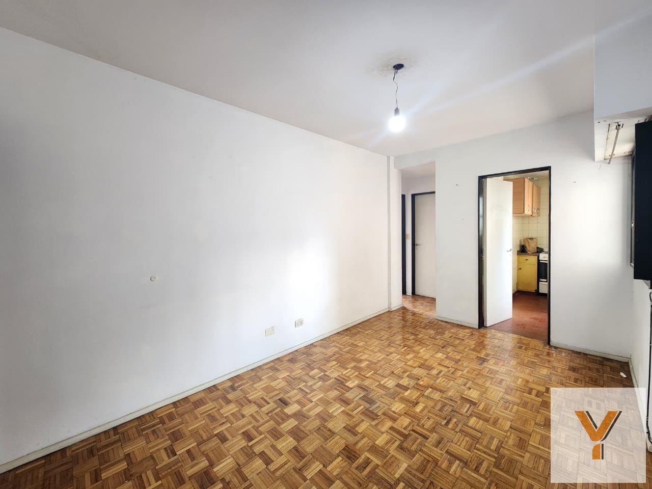 Apartment for Sale - 1 Bedroom, 1 Bathroom - 40 m² - Floresta