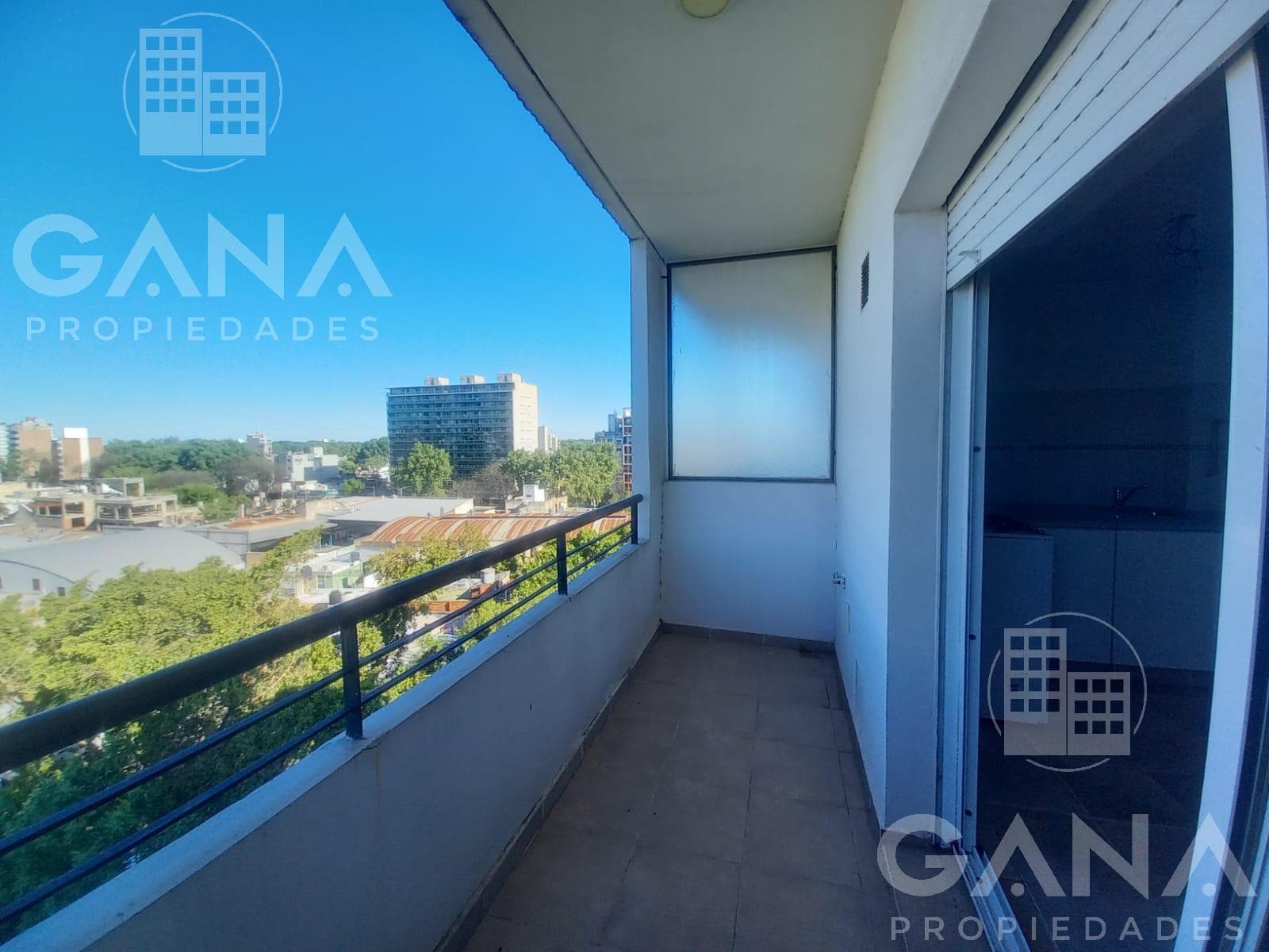 Apartment for sale in the Echesortu neighborhood: studio apartment with a front balcony