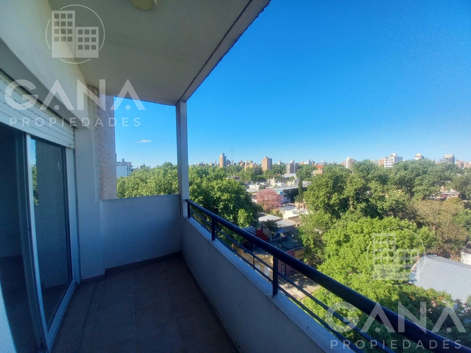 Apartment for sale in the Echesortu neighborhood: studio apartment with a front balcony