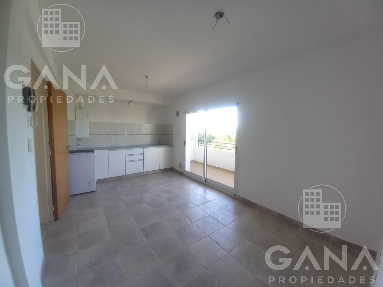 Apartment for sale in the Echesortu neighborhood: 1 bedroom with a front balcony