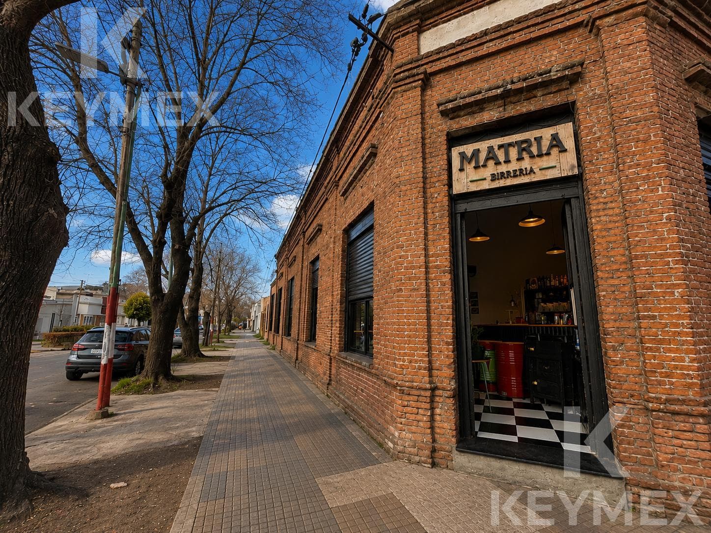 Venta local comercial - Parque Castelli 65 y 22