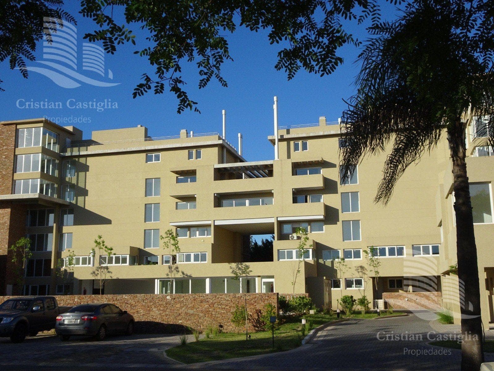 Apartment for Sale and Rent in Jardines del Palmar