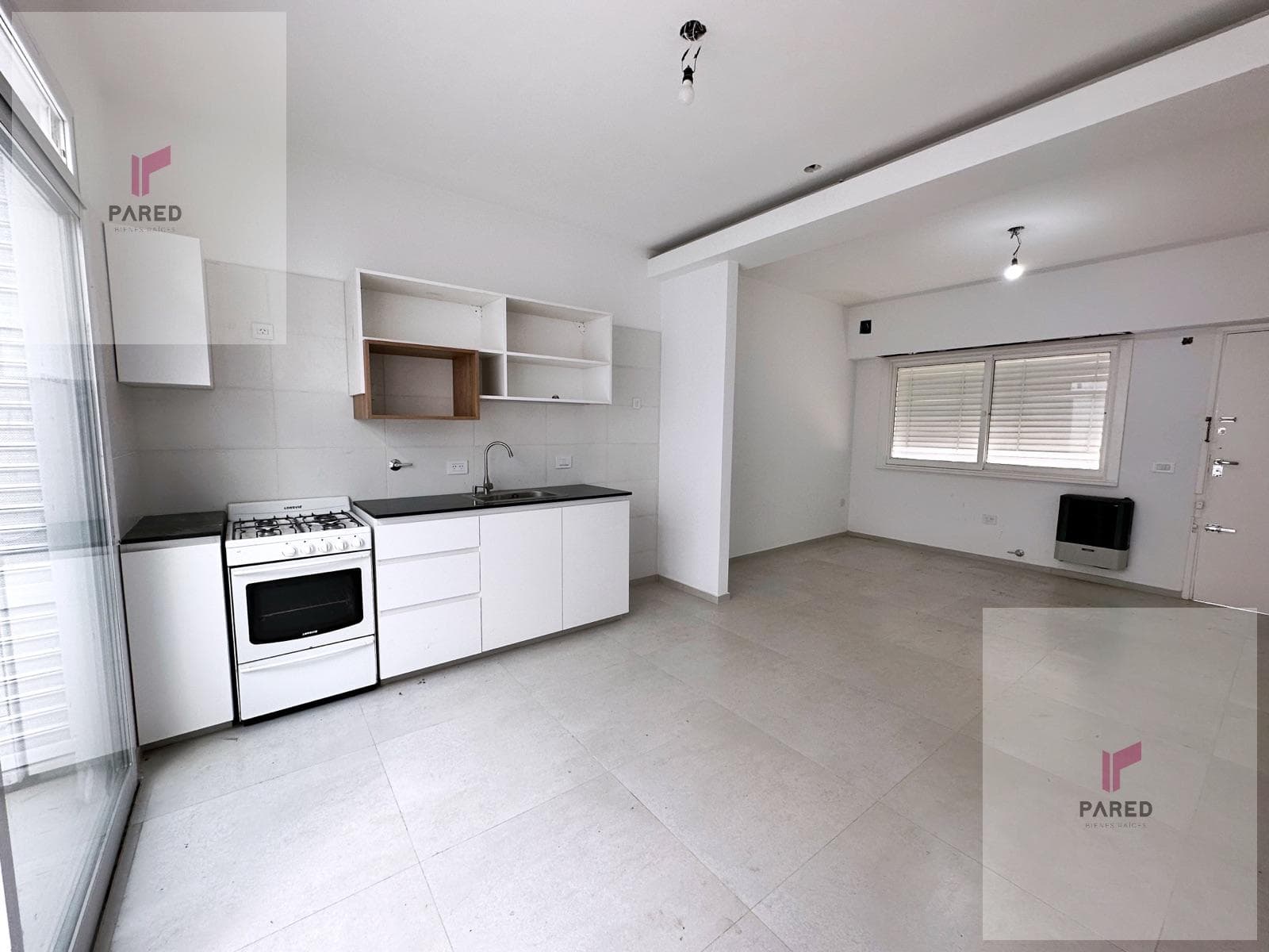 PH FOR SALE IN LA PLATA