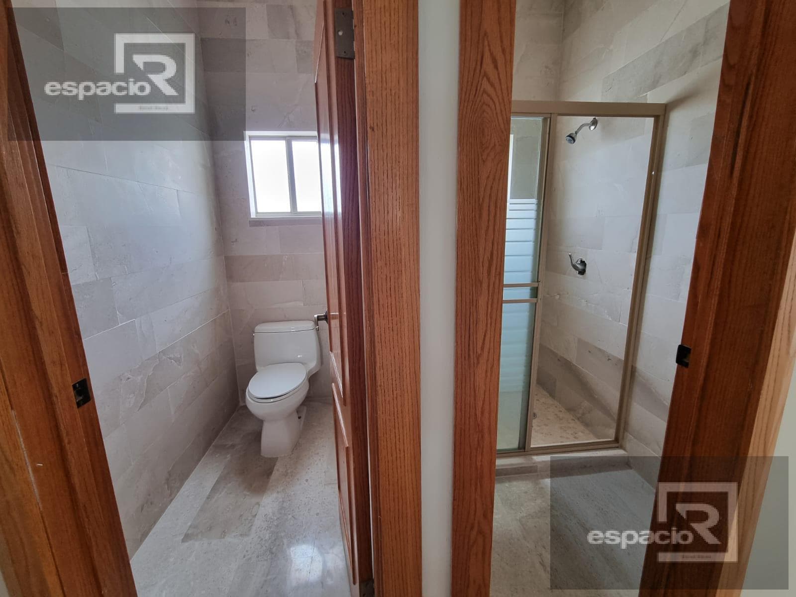 CASA EN VENTA EN VALLE DEL ÁNGEL FRENTE A PARQUE CON RECAMARA EN PLANTA BAJA
