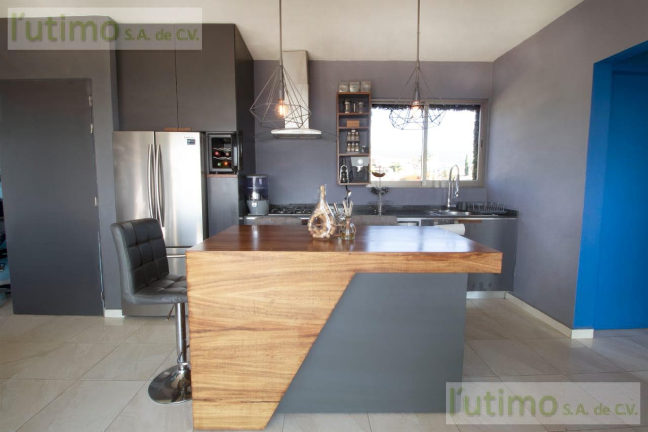 APARTMENT WITH A POOL, VILLAS DEL CONQUISTADOR, CUERNAVACA