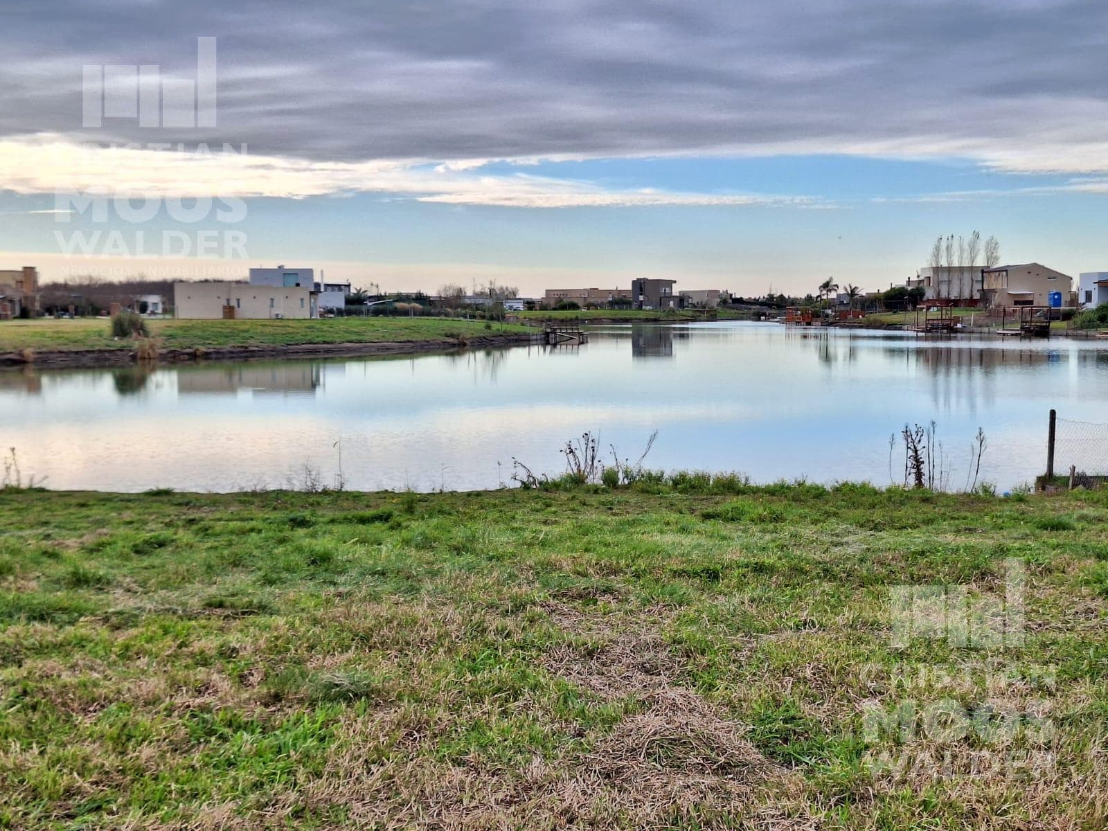 Land for Sale, Title Deed Available - San Sebastián