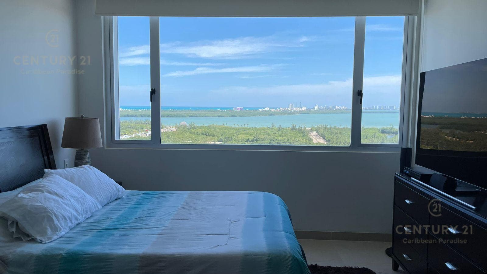 3-Bedroom Apartment for Rent in Malecón Americas, Cancún | C3885