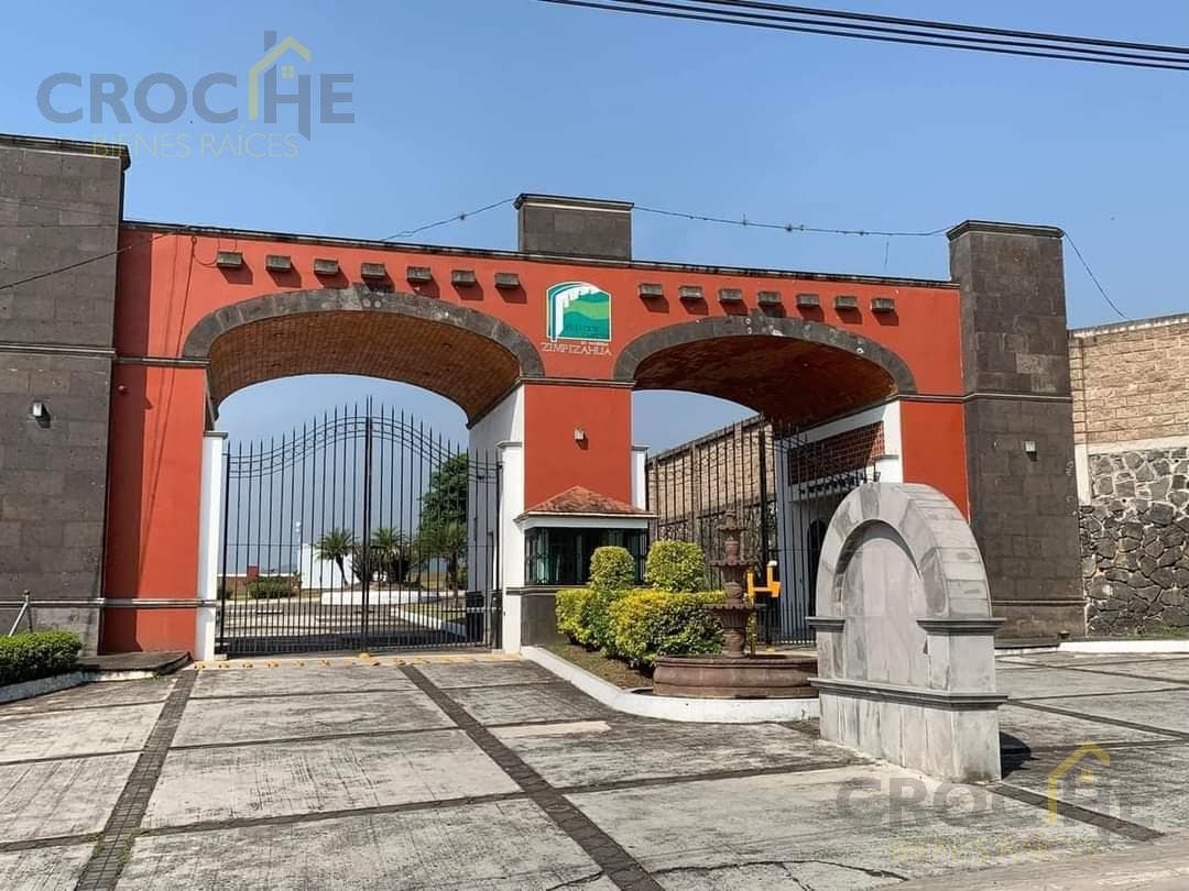 Land for sale in the former Zimpizahua Hacienda area