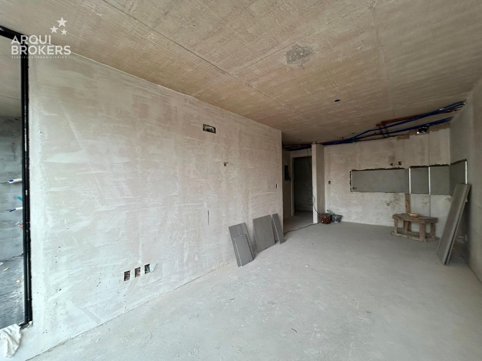 One-Bedroom Apartment for Sale in Puerto Buceo - 002