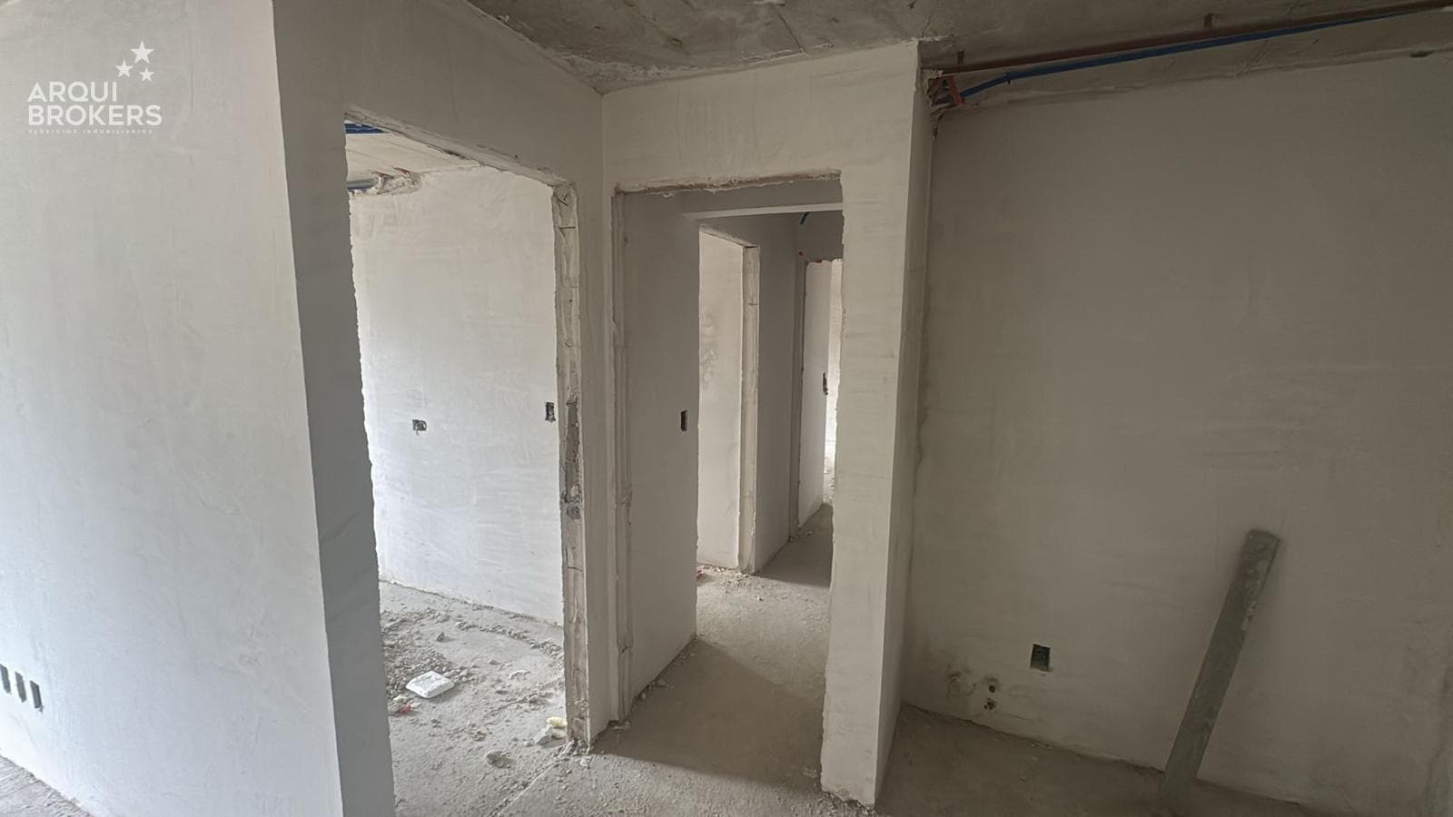 One-Bedroom Apartment for Sale in Puerto Buceo - 004