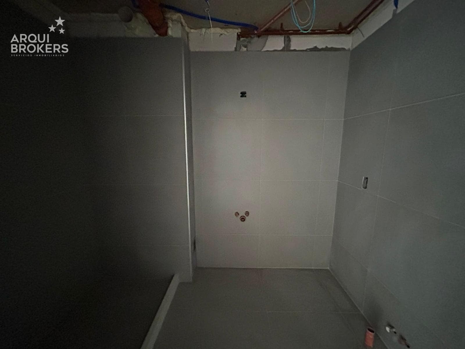 One-Bedroom Apartment for Sale in Puerto Buceo - 004