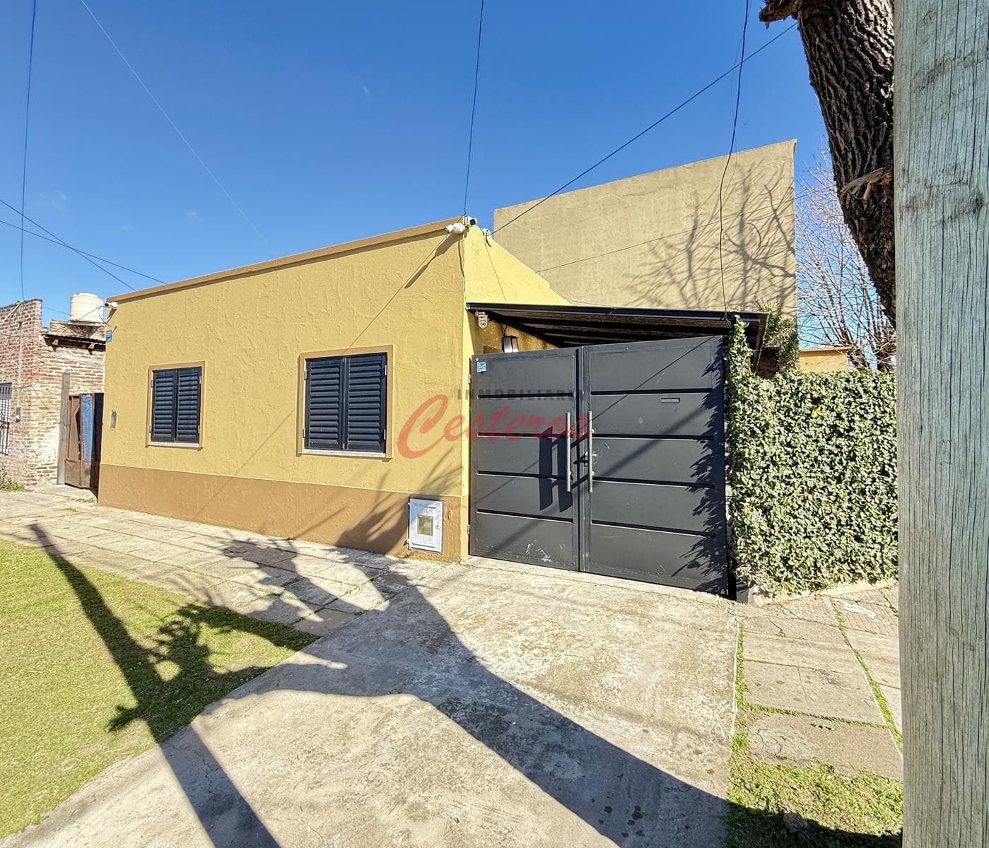 Apartment at 694 12 de Octubre Street