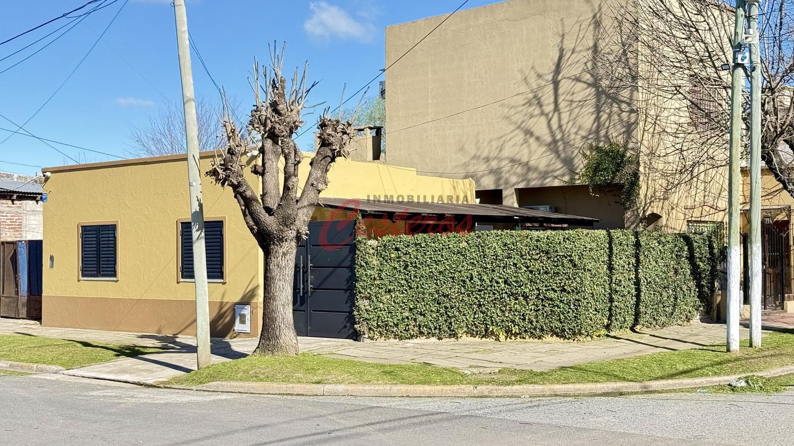 Apartment at 694 12 de Octubre Street