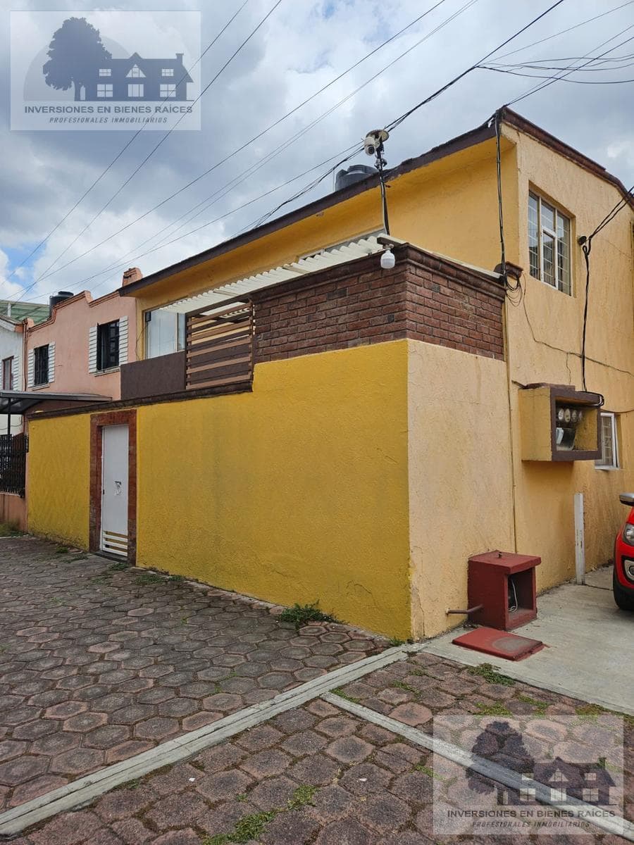 House in Bosques de Colón