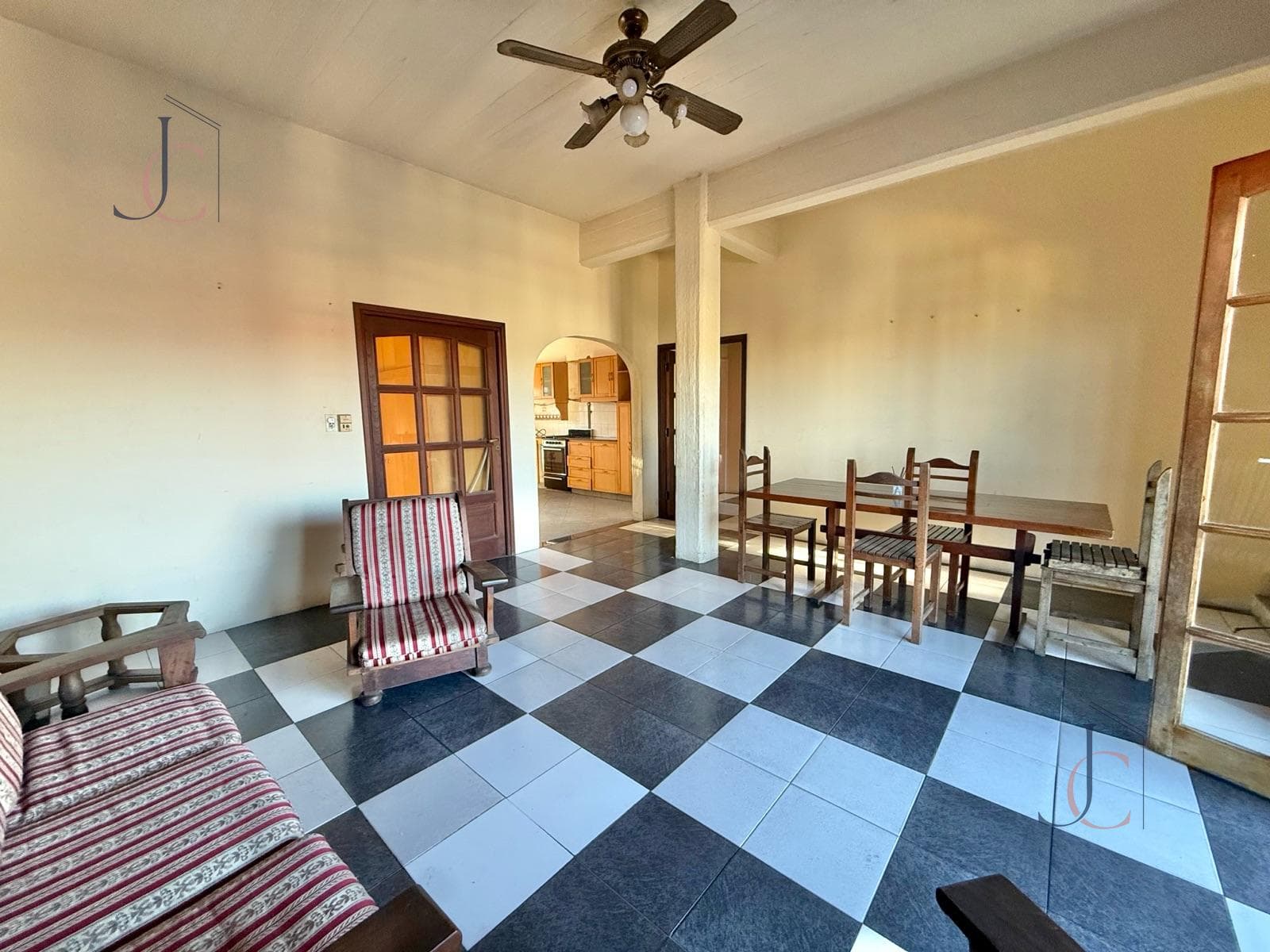 3-Room Apartment on the First Floor with a Terrace and Park in San Justo