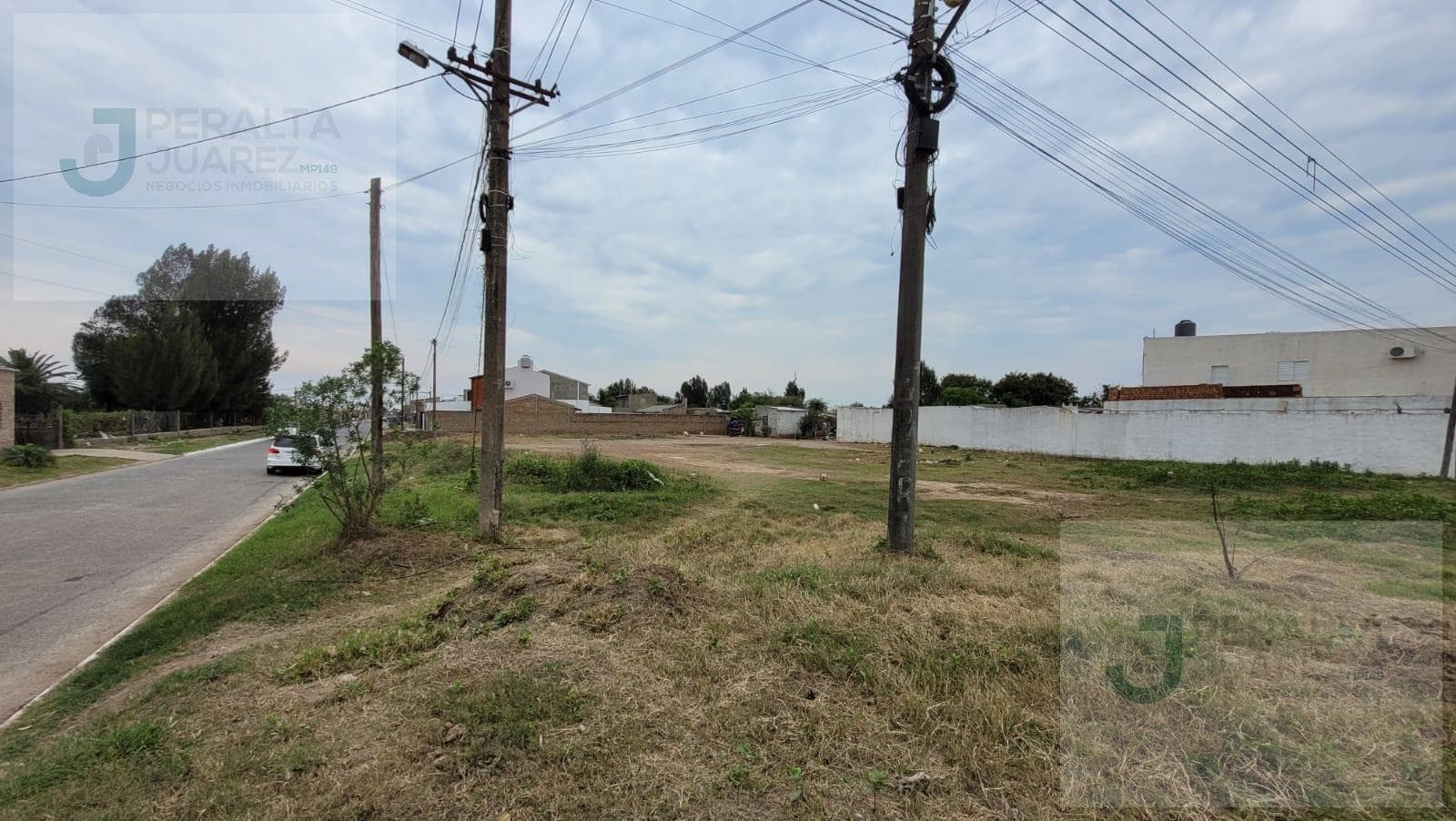 Lots in a prime location in Villa Angela