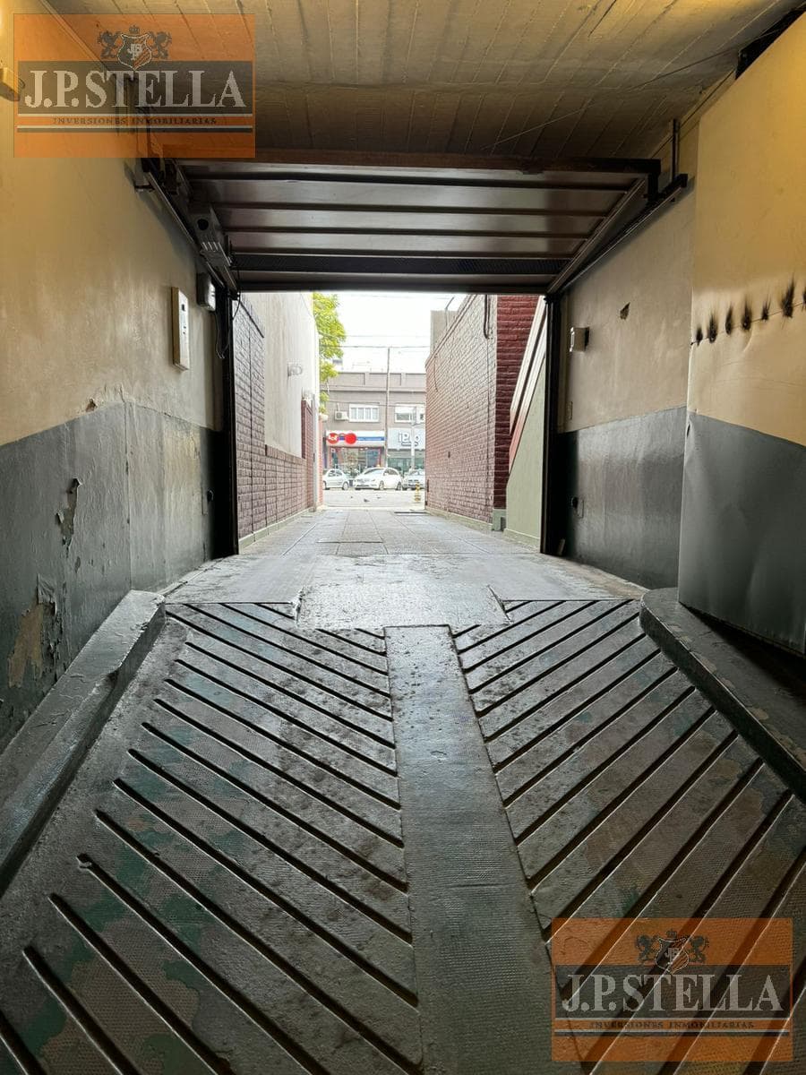 Piso 6 Amb. c/Doble Cochera 230 m² - Piso 18 - Ramos Mejia