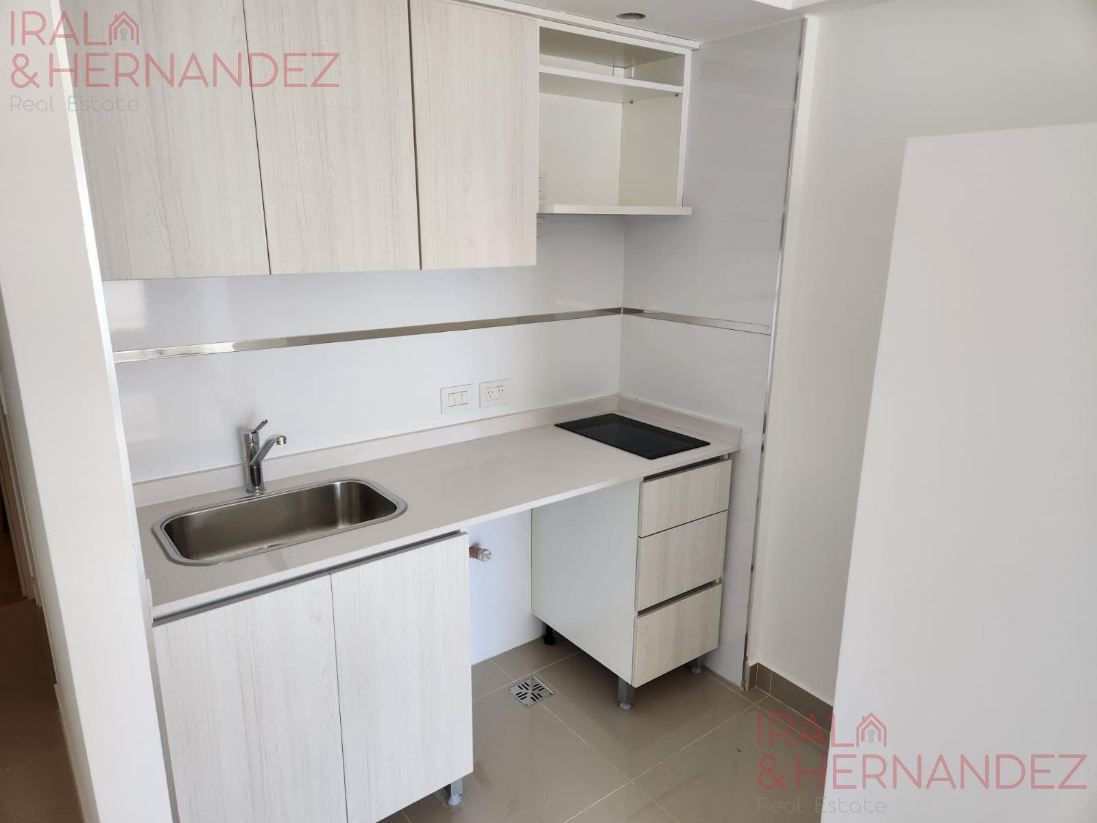 Furnished Studio Apartment for Sale in Monserrat