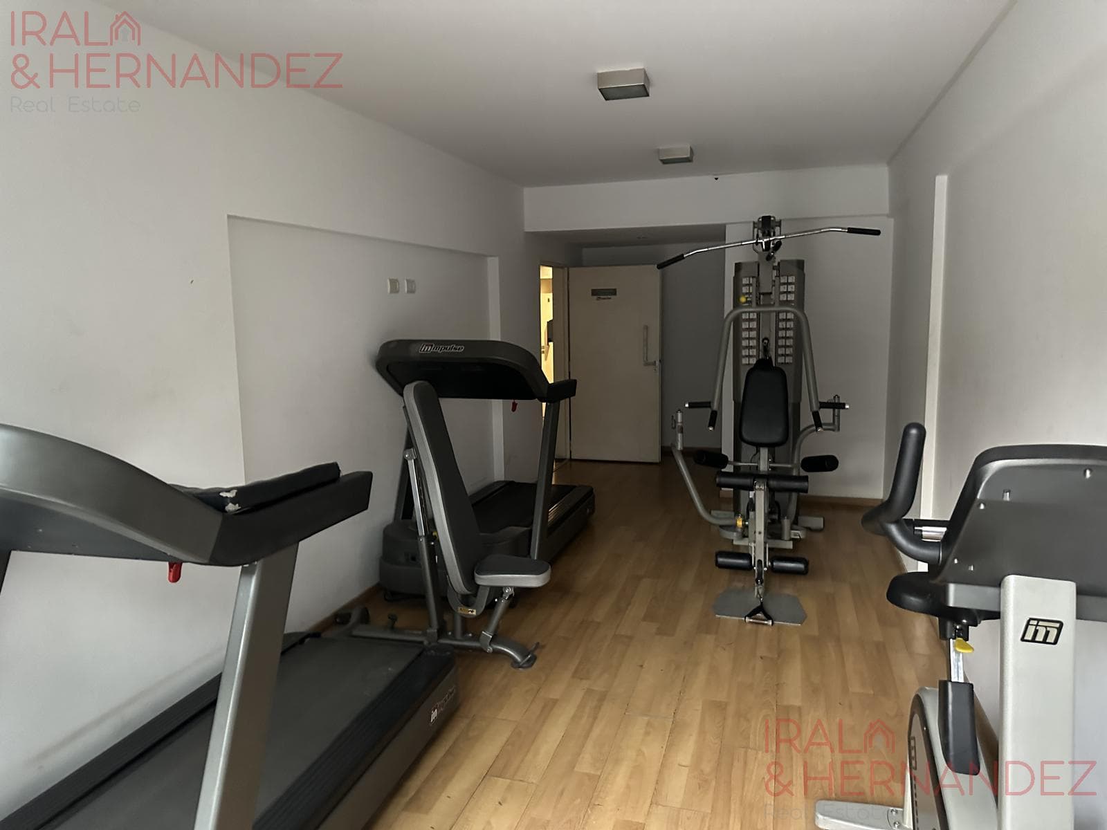 Studio Apartment for Rent with a Balcony in Palermo Hollywood. The Building Has a Pool!!