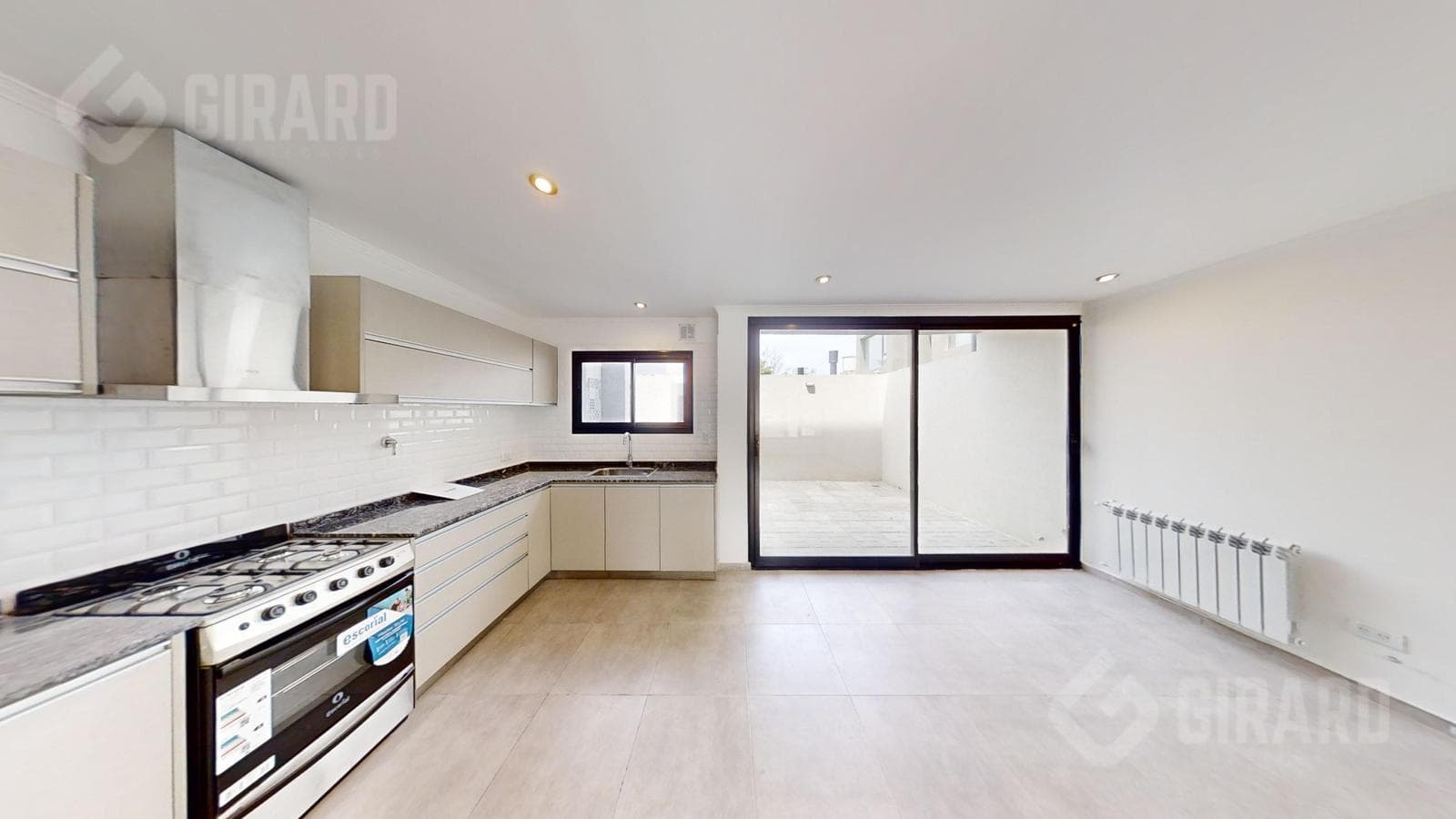 Brand-new triplex in Villa Primera—a great opportunity