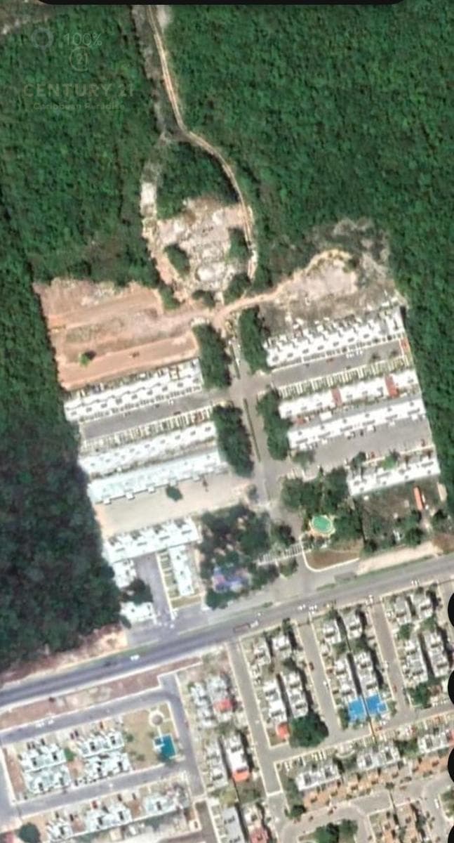 Multifamily Lot for Sale - Paraguana Residential, 6,215.89 m² in Cancún, Quintana Roo C3891