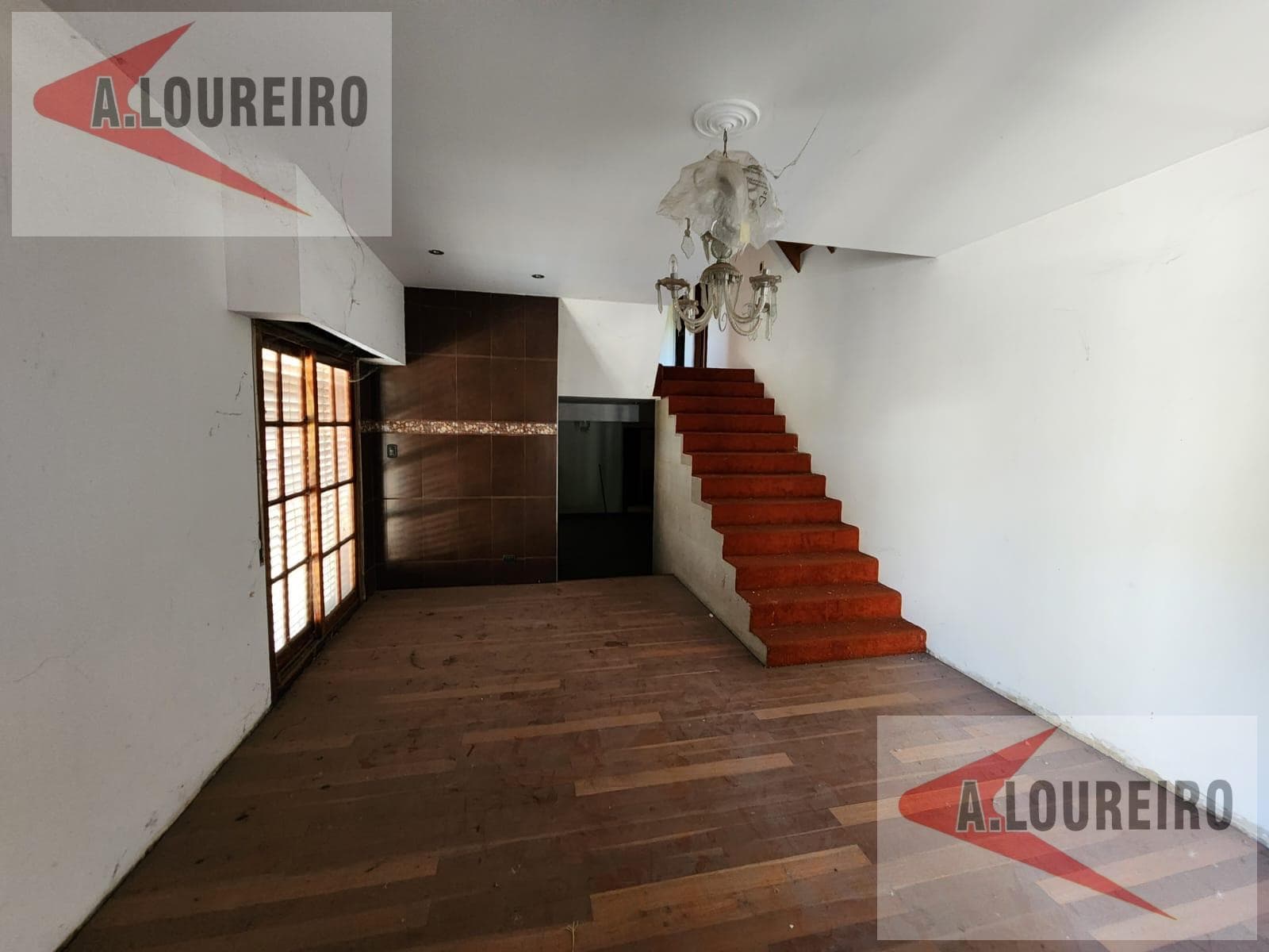 House for sale or rent, 4 blocks from Avenida Espora!!!