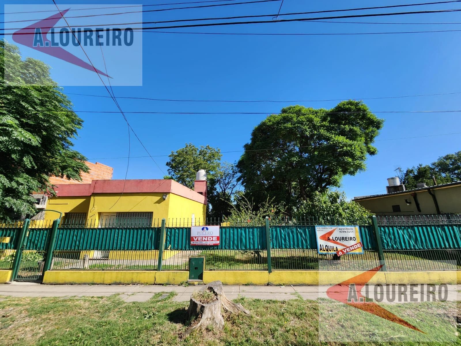 House for sale 200 meters from Avenida Seguí
