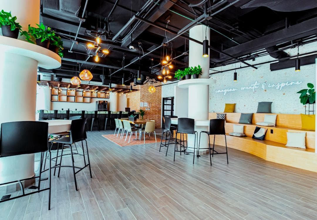 40 M2 FULLY EQUIPPED OFFICE FOR SALE ACROSS FROM STARBUCKS IN PLAYA DEL CARMEN, PLAZA AMERICAS