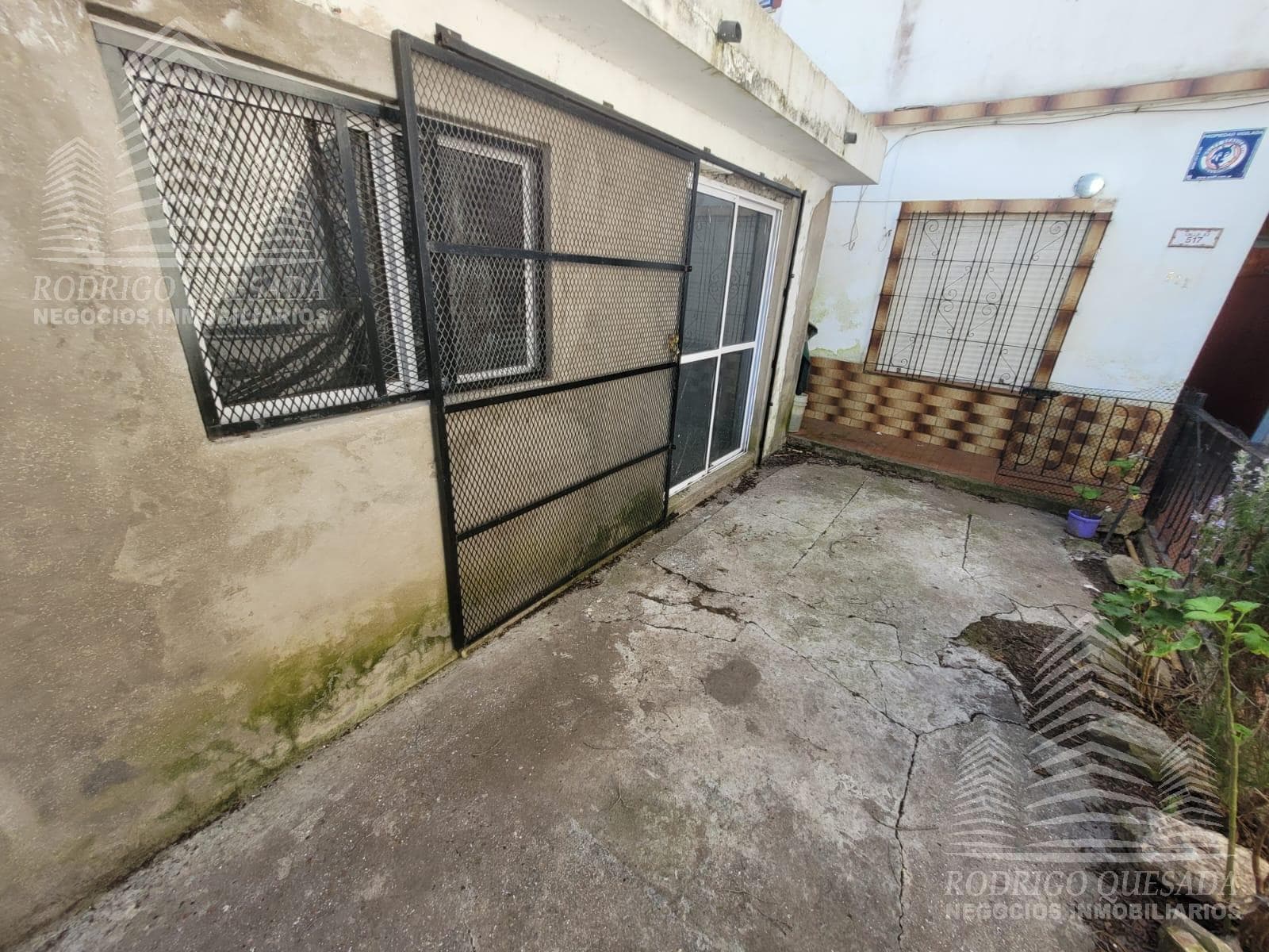 3-bedroom apartment/townhouse-style with garage—Santa Teresita. REVALUED