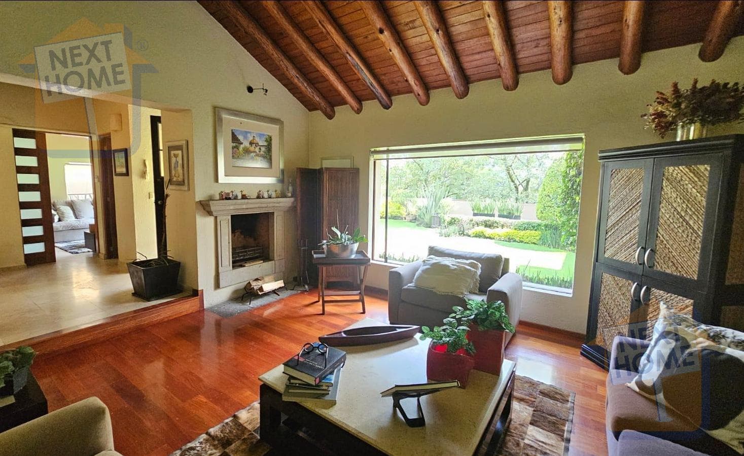 CASA EN CERRADA LOMAS DE VISTA HERMOSA