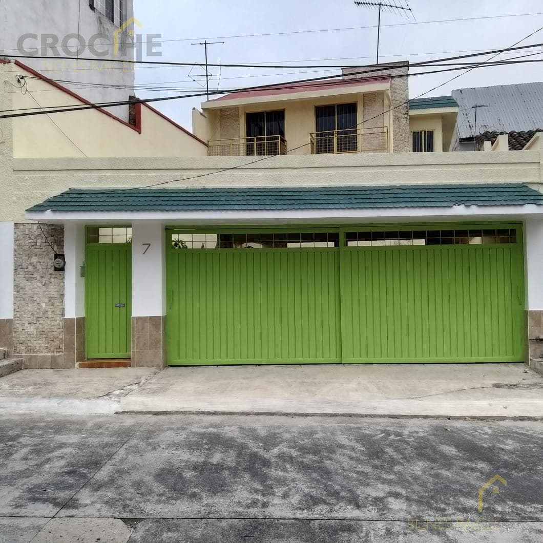 House for sale in the Av. 20 de Noviembre area
