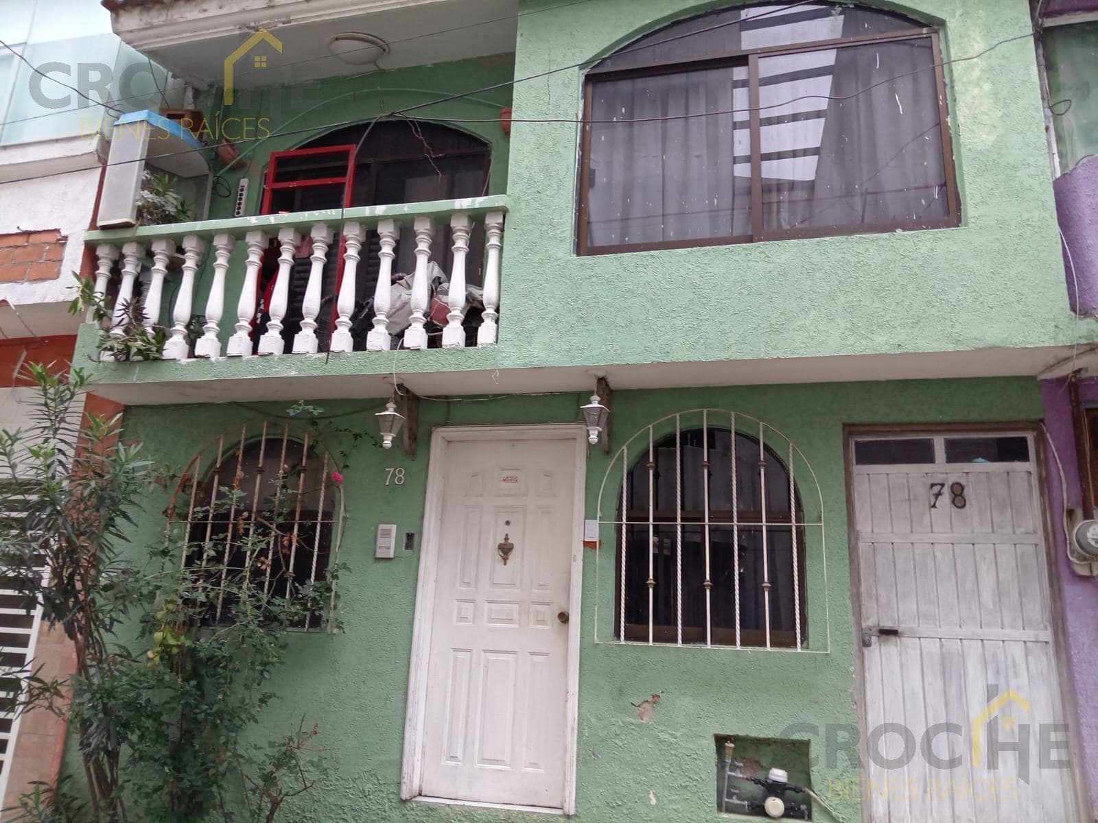 House for Sale with Two Commercial Spaces and Three Houses in the Miguel Alemán Area
