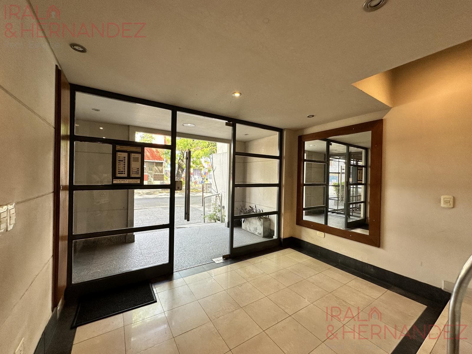 FOR SALE: 2-ROOM APARTMENT IN DOWNTOWN MORÓN