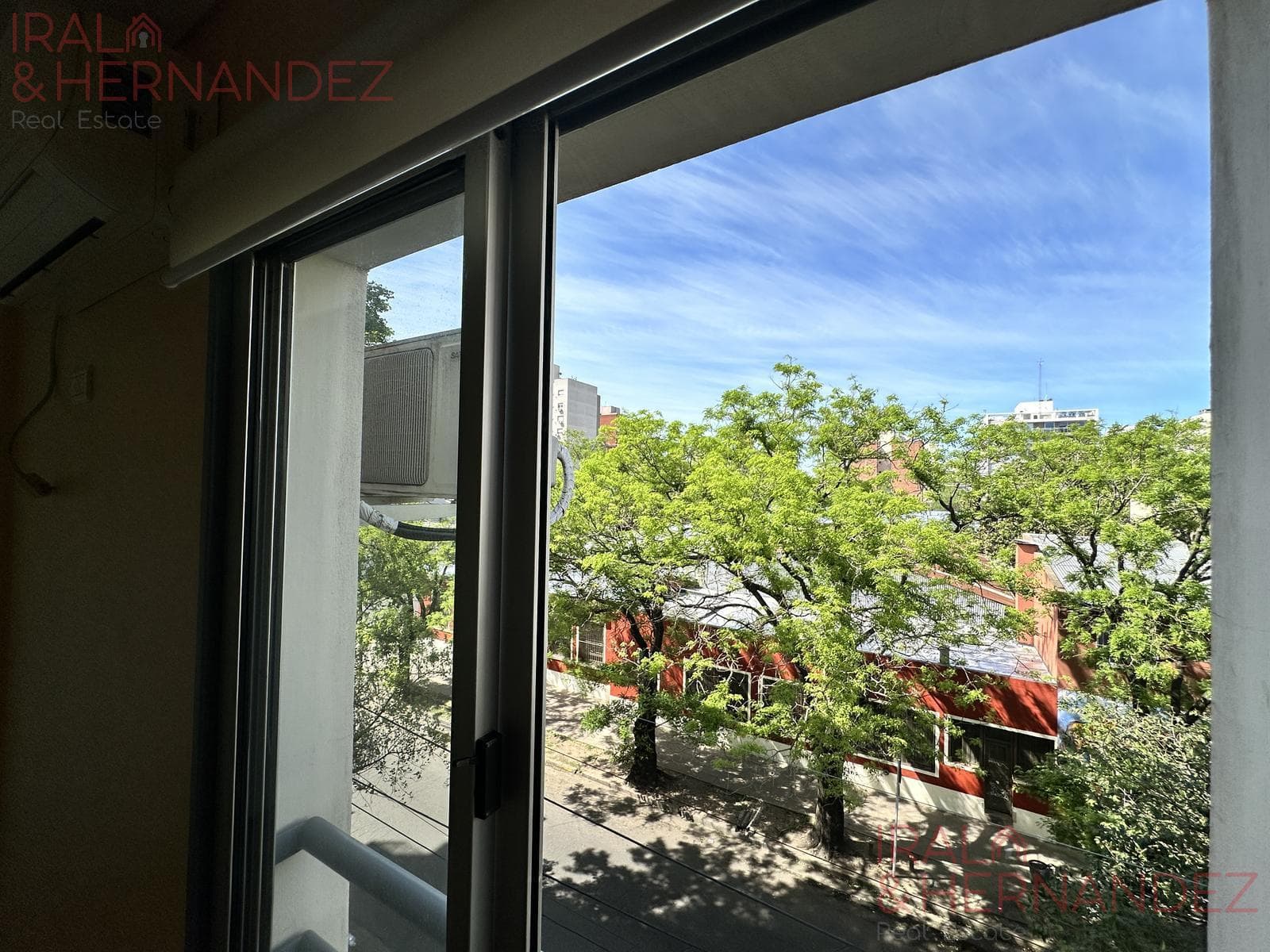 FOR SALE: 2-ROOM APARTMENT IN DOWNTOWN MORÓN